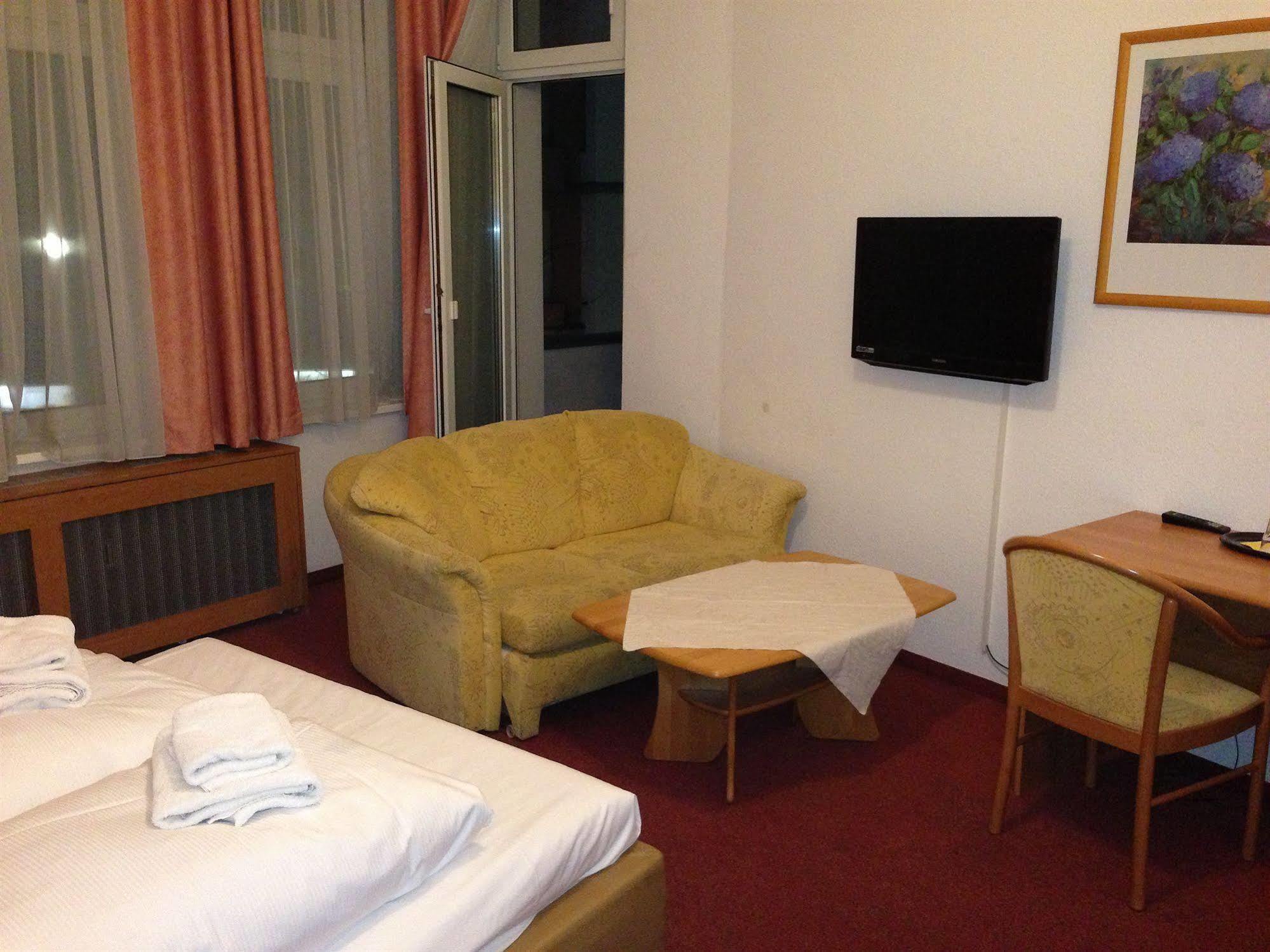 Hotel Pension Delta Berlin Luaran gambar